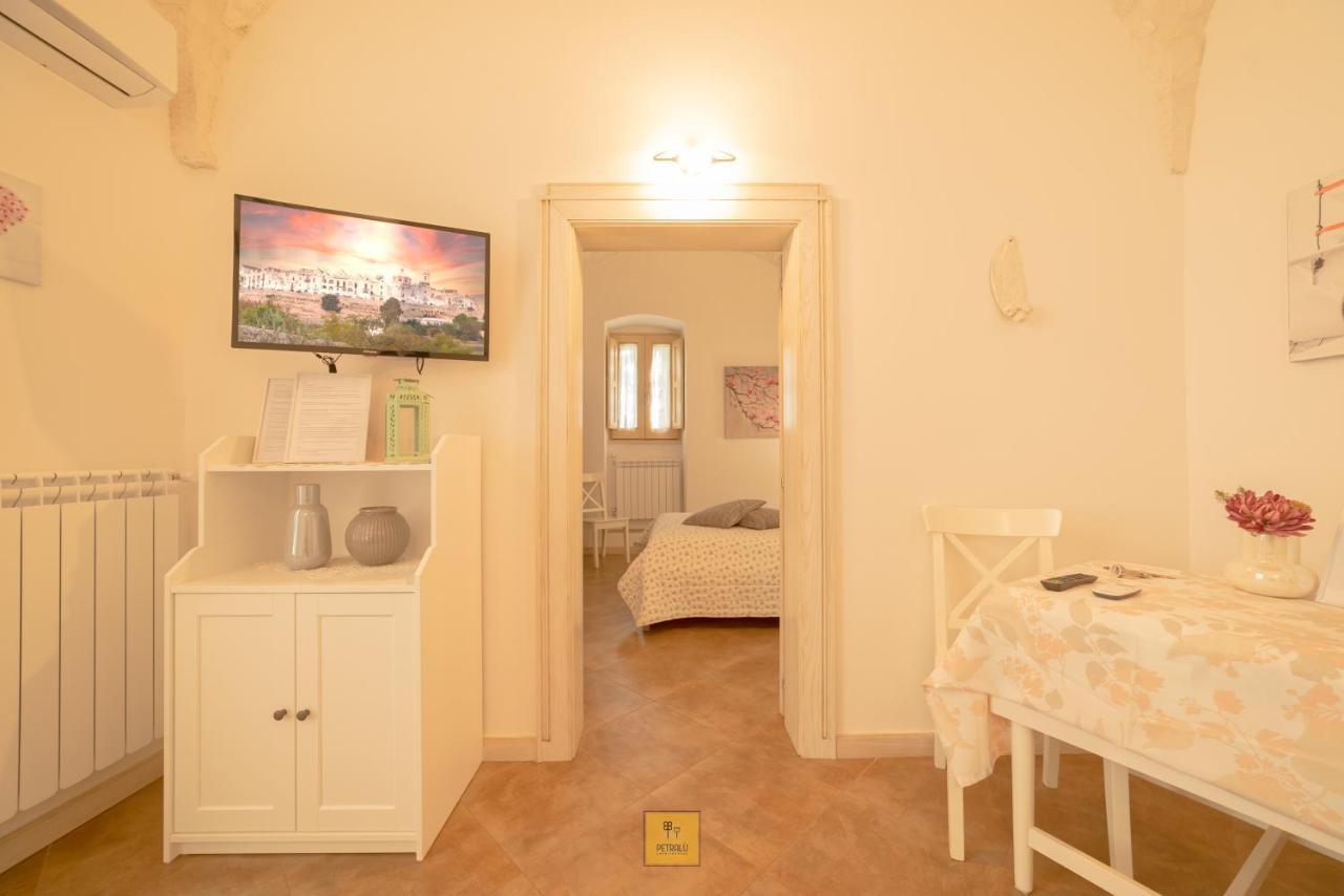 Petralu By La Puglia In Un Trullo Villa Locorotondo Exterior photo